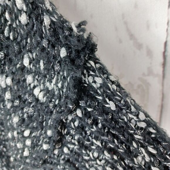 ‼️final must bundle‼️ Jennifer Lopez Grunge Knit Sweater Black Metallic - Picture 9 of 11
